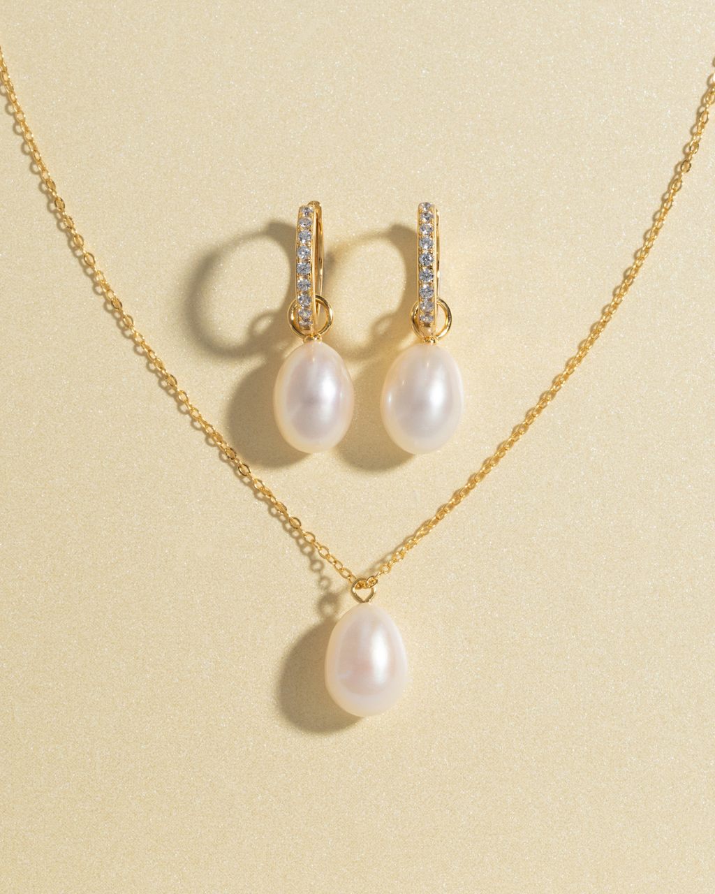 Large Freshwater Pearl Pendant Necklace in 18k Gold Vermeil