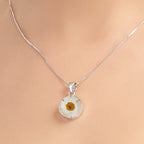 Daisy Round Pendant Necklace