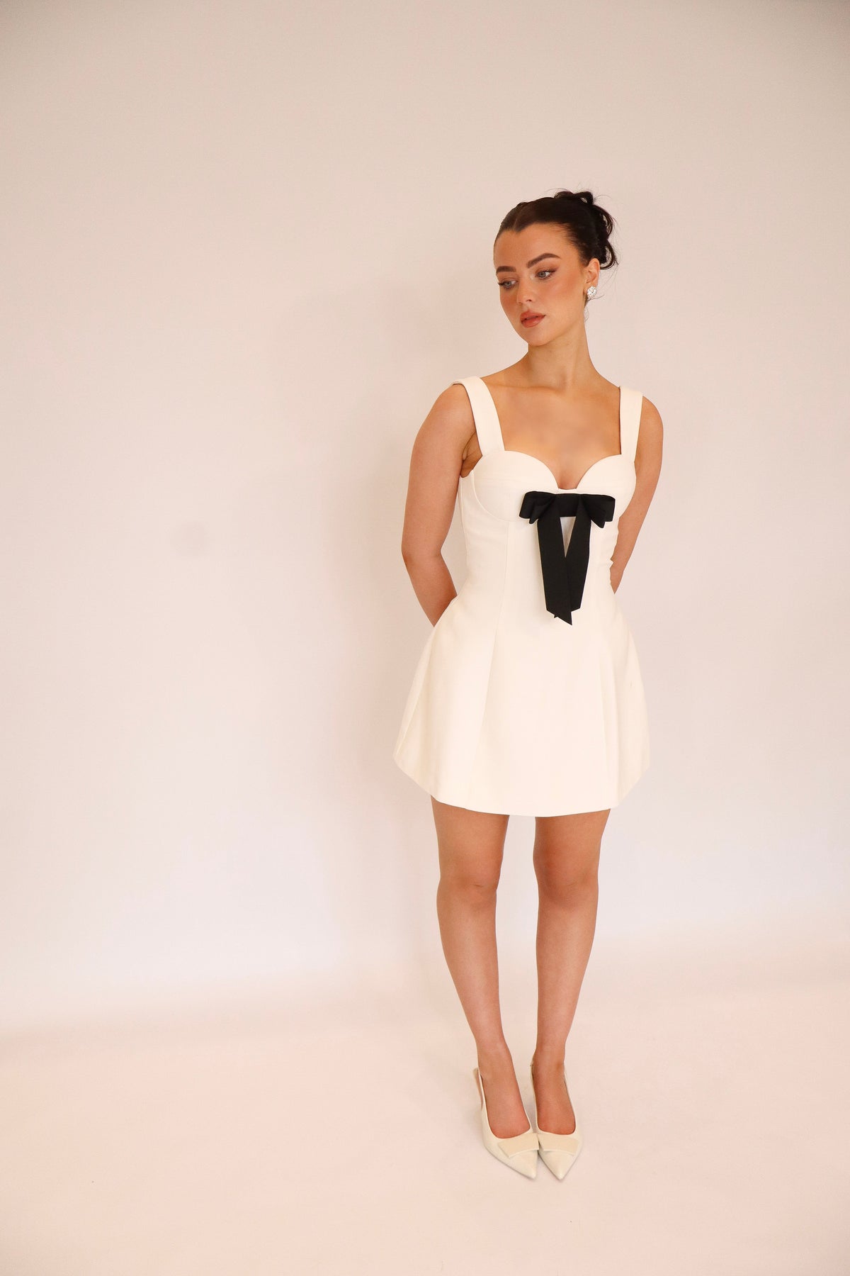 Darling 2.0 in Off-White (Non Velvet Bow)