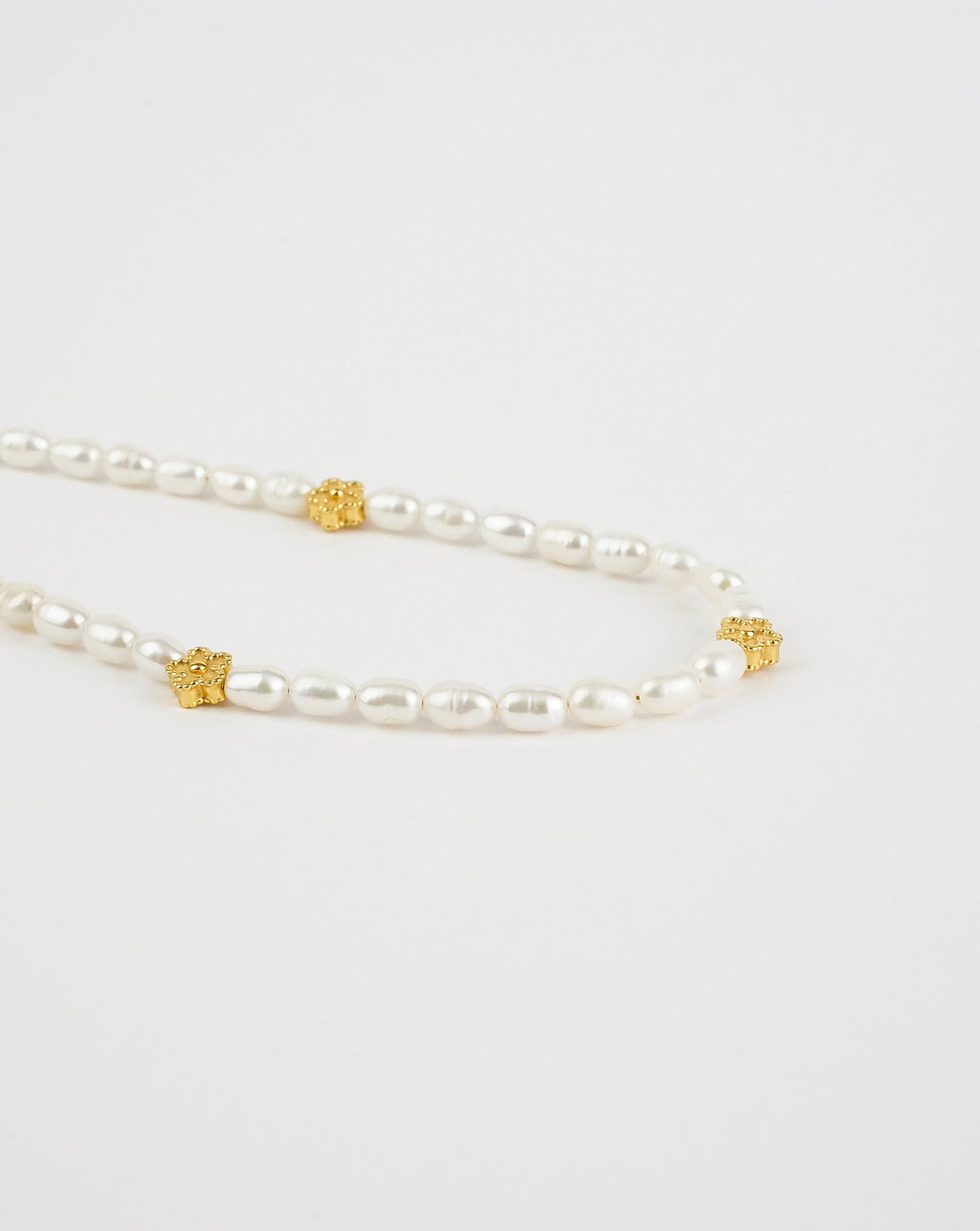 Flower Pearl Necklace