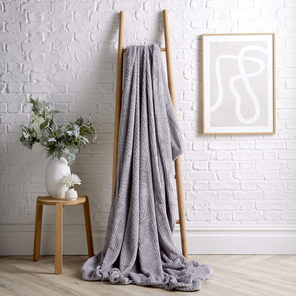 OLIVIA ROCCO Cloud Honeycomb Throw Oversized Chunky Soft Fleece Blanket Faux Fur